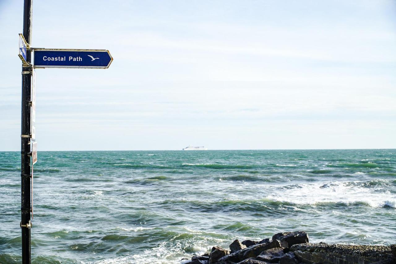 Lakeside Park & Отель 4*